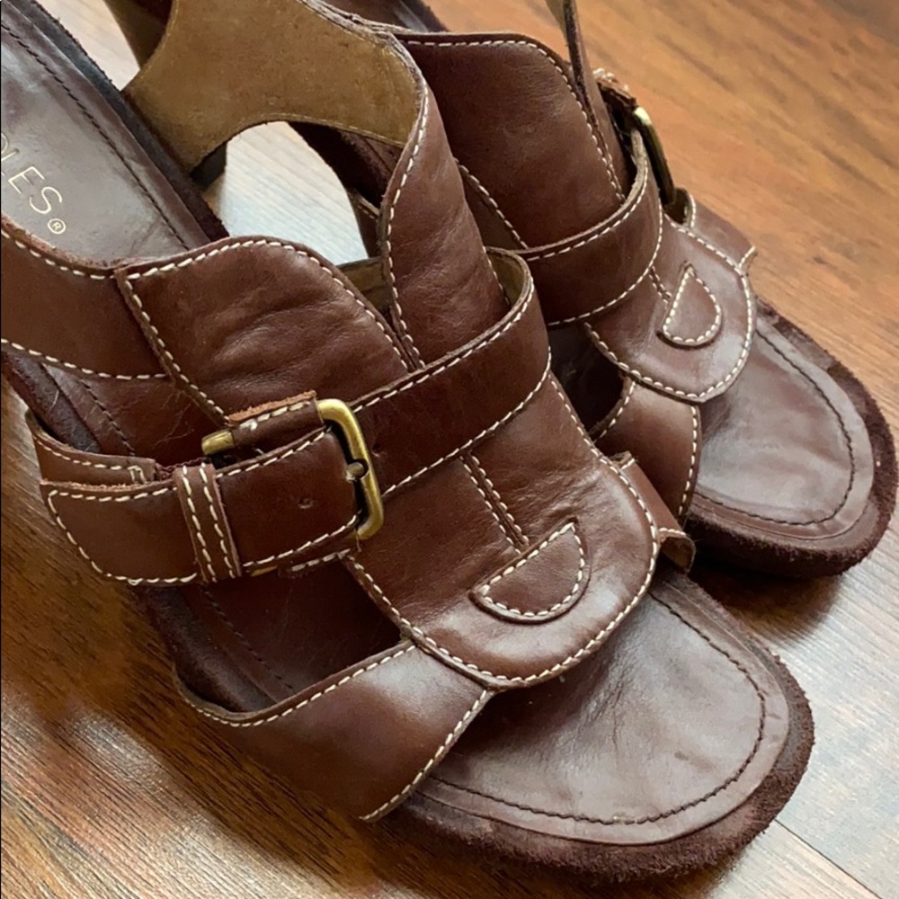 Comfortable heels, 9.5M Leather Upper